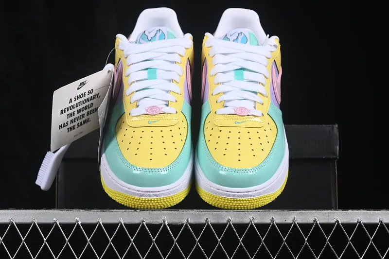 All categories Nk Air Force 1 Air Force series Nk Air Force 1 Low Air Force low-top Nike Air Force 1'07 Low patent leather color matching Air Force 1 low-top casual sneakers IQ9706-701